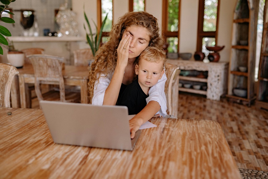 Navigating Guilt: Feeling Good About Your Choices as a Remote Working Mom